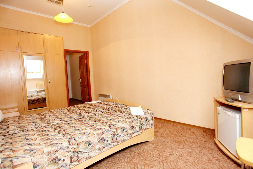 Небольшой двухместный номер с 2 отдельными кроватями <br>